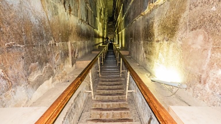 Cheops Pyramid: Dimensions, Hight, Size & Facts - Amon Ra tours