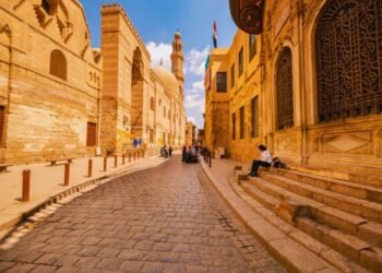 Discovering Al-Muizz Street: Cairo's Living Heritage 25 Muizz Street